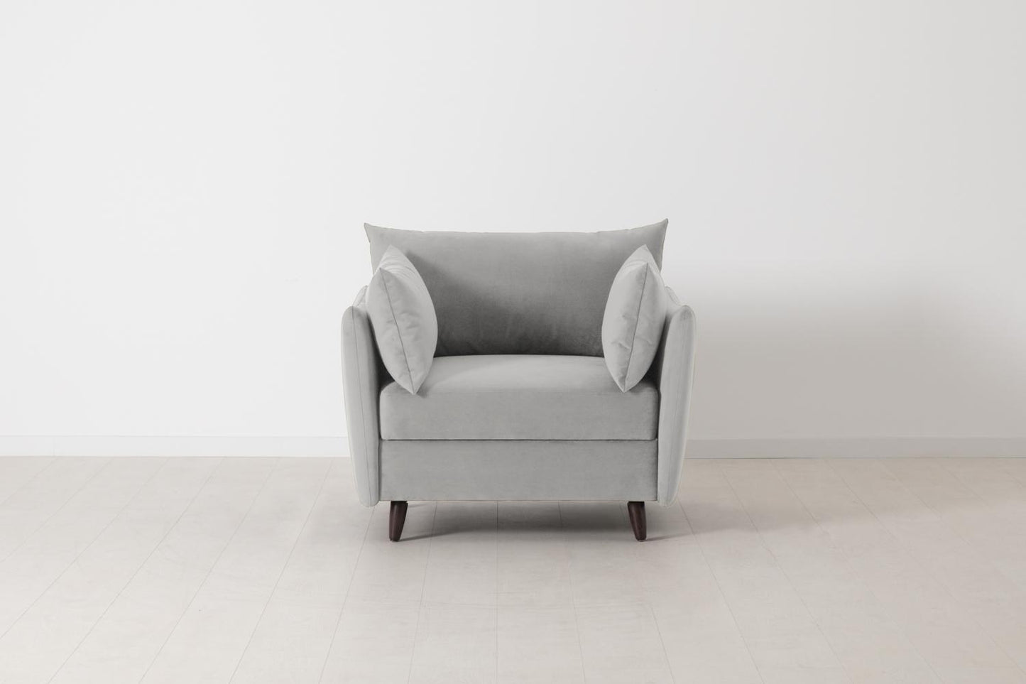 Light_grey_Image_01_-_Model_08_Armchair_Front_View