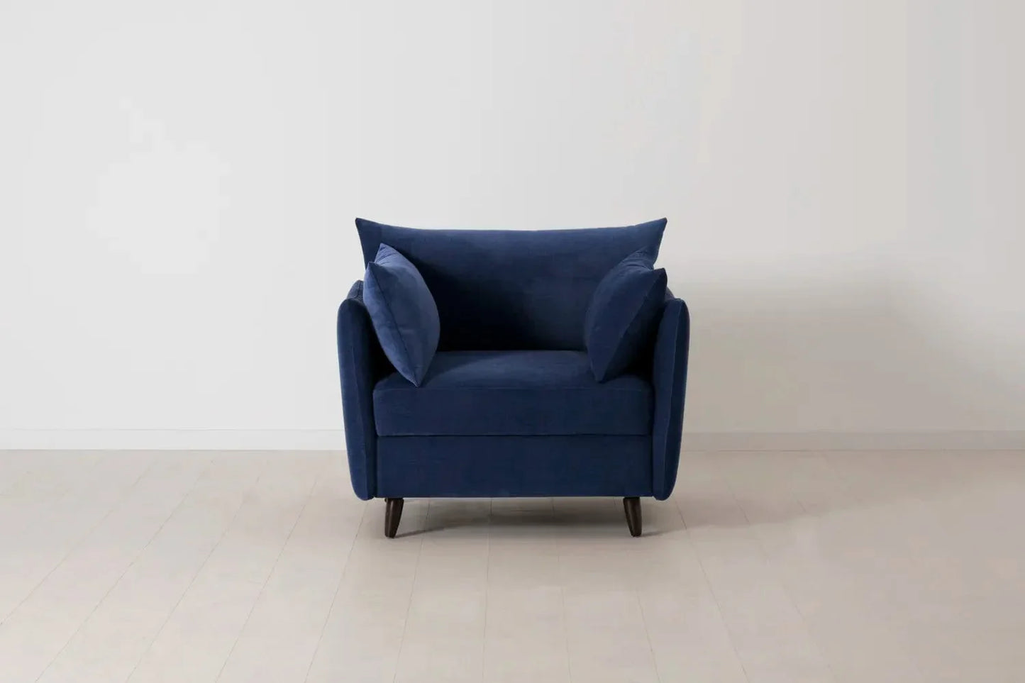 Model 08 armchair Navy-image 01.webp
