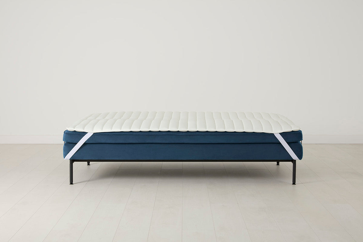 Model 11 Dreisitzer-Schlafsofa