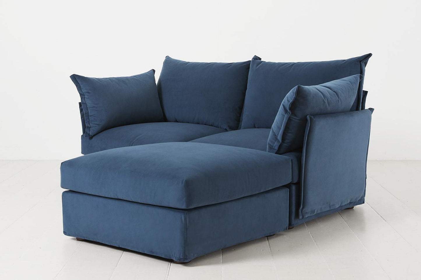 Zweisitzer-Ecksofa Model 06 mit Ecke rechts