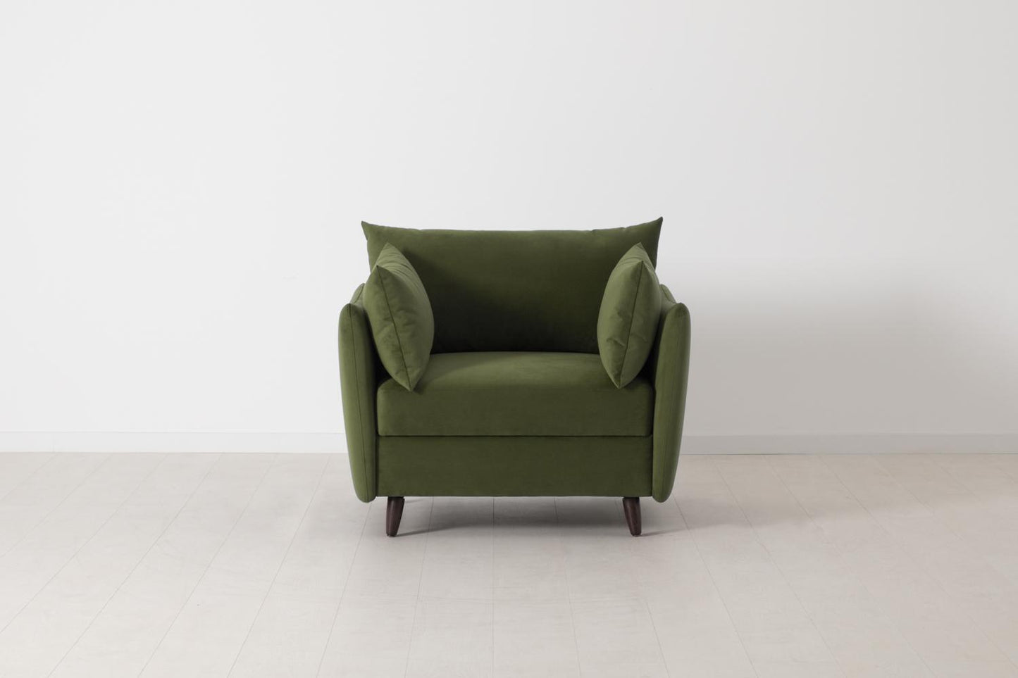 Vine_Image_01_-_Model_08_Armchair_Front_View