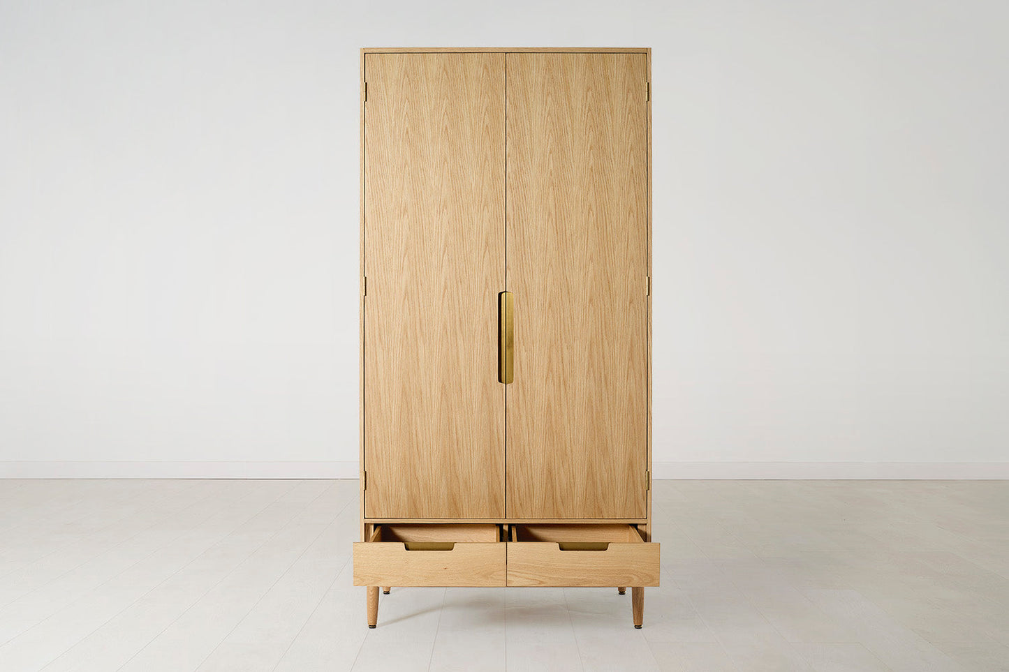 Kleiderschrank 01
