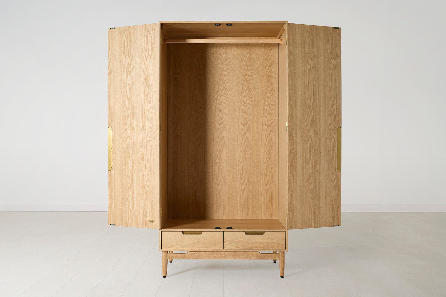 Kleiderschrank 01