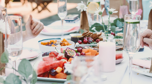 outdoor table setting ideas outdoor tablescaping ideas al fresco table ideas al fresco styling ideas