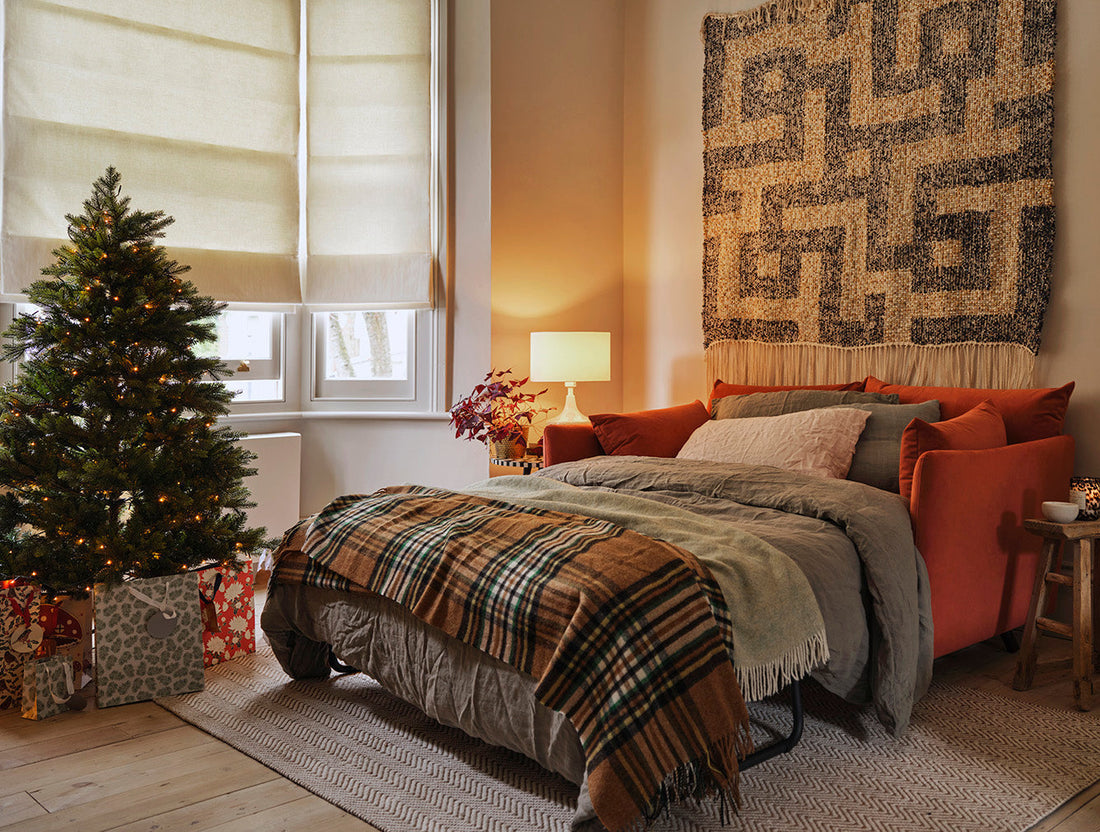 Hosting This Christmas? Here Are Our Top Cleaning Tips for a Calm and Cosy Home