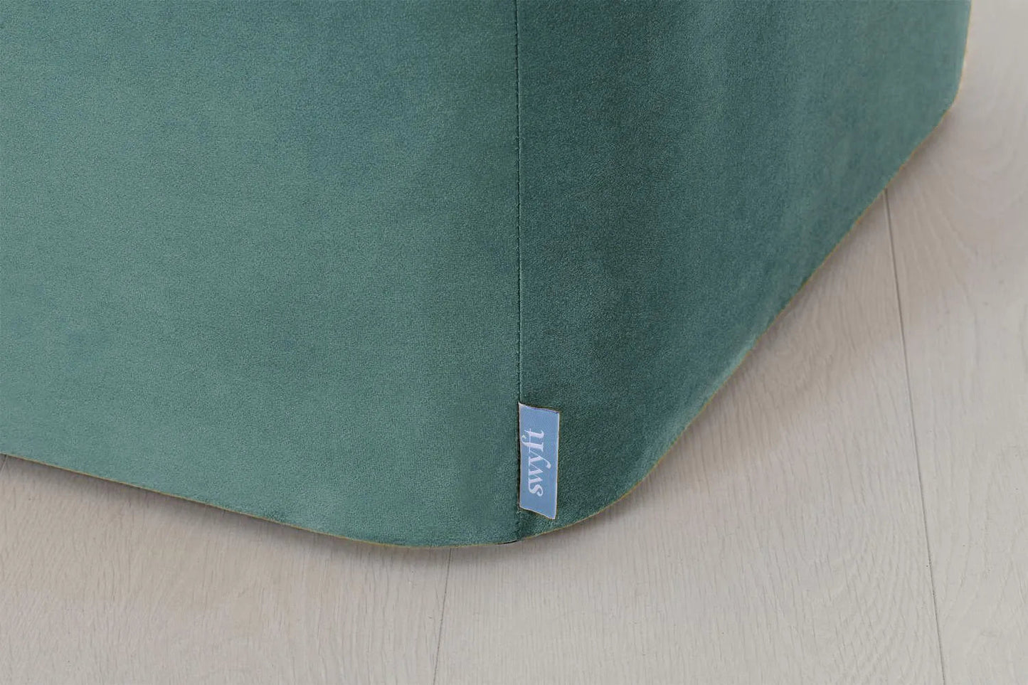 Polsterhocker 02, Bergblau