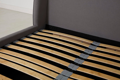 Bett 03 180cm x 200cm, Risso