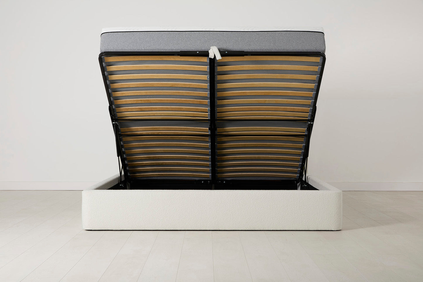 Bett 03 180cm x 200cm,  Elfenbeinfarbe