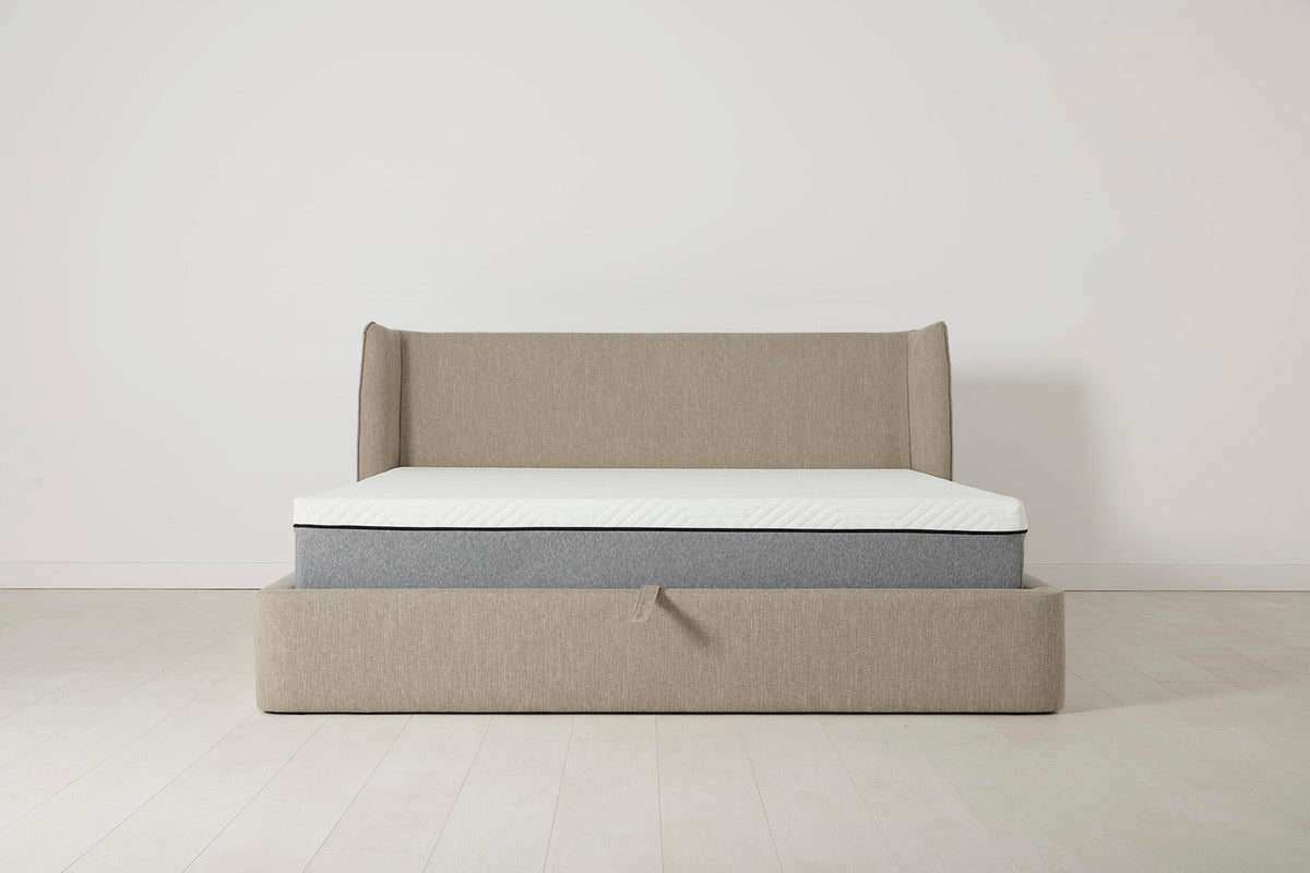 Bett 03