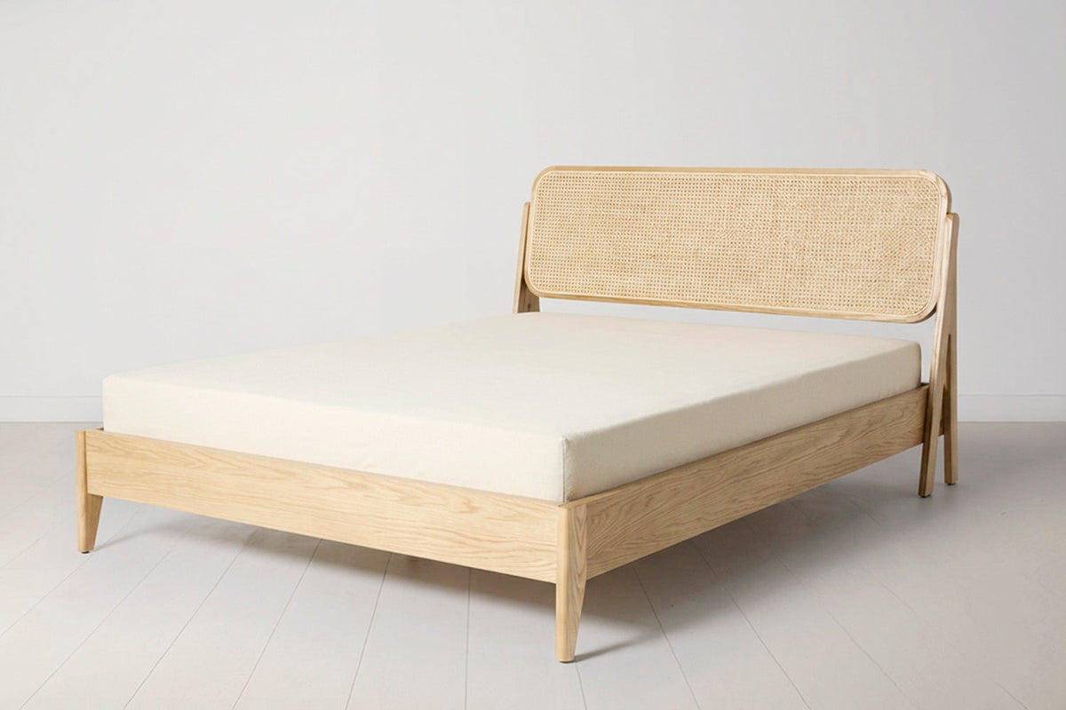 Bett 04 160cm x 200cm