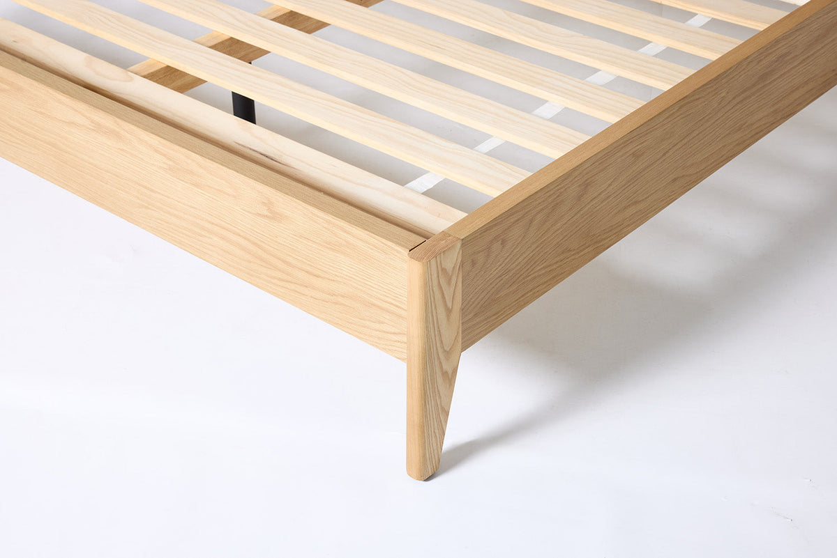 Bett 04 160cm x 200cm