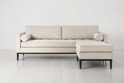 Model 02 Dreisizter Sofa mit Hocker, Knochenweiß