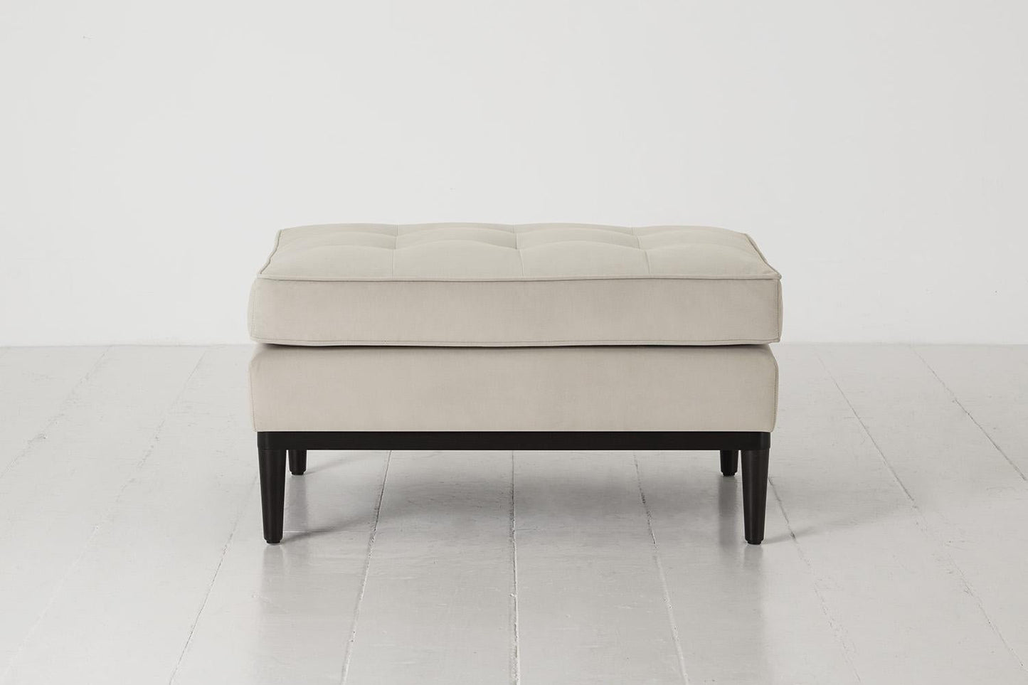 Polsterhocker Model 02, Knochenweiß