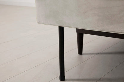 Model 02 Dreisitzer-Schlafsofa , Knochenweiß
