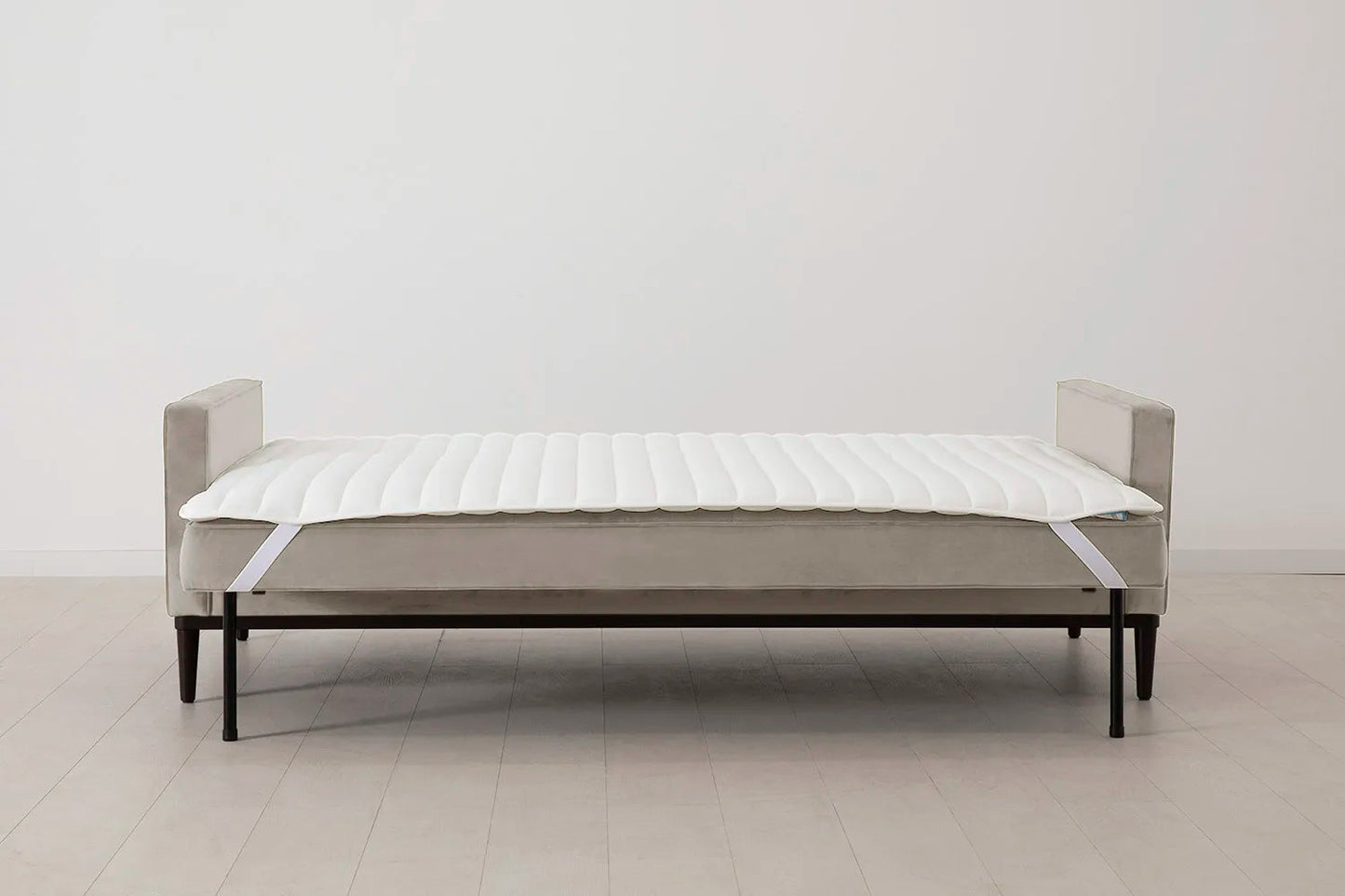 Dreisitzer-Schlafsofa Model 02