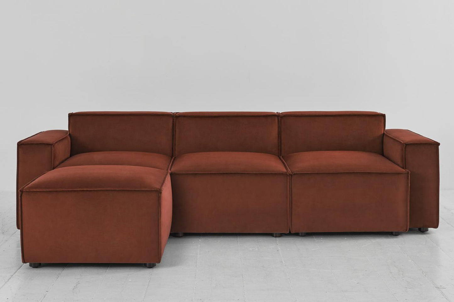 Dreisitzer-Sofa Model 03 mit Chaiselongue links