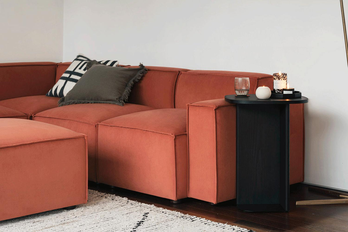 Ecksofa Model 03 mit Polsterhocker
