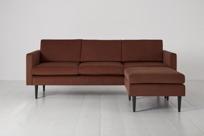 Model 01 Dreisizter Sofa mit Hocker, Ziegelrot