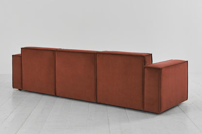 Dreisitzer-Sofa Model 03 mit Chaiselongue rechts, Ziegelrot