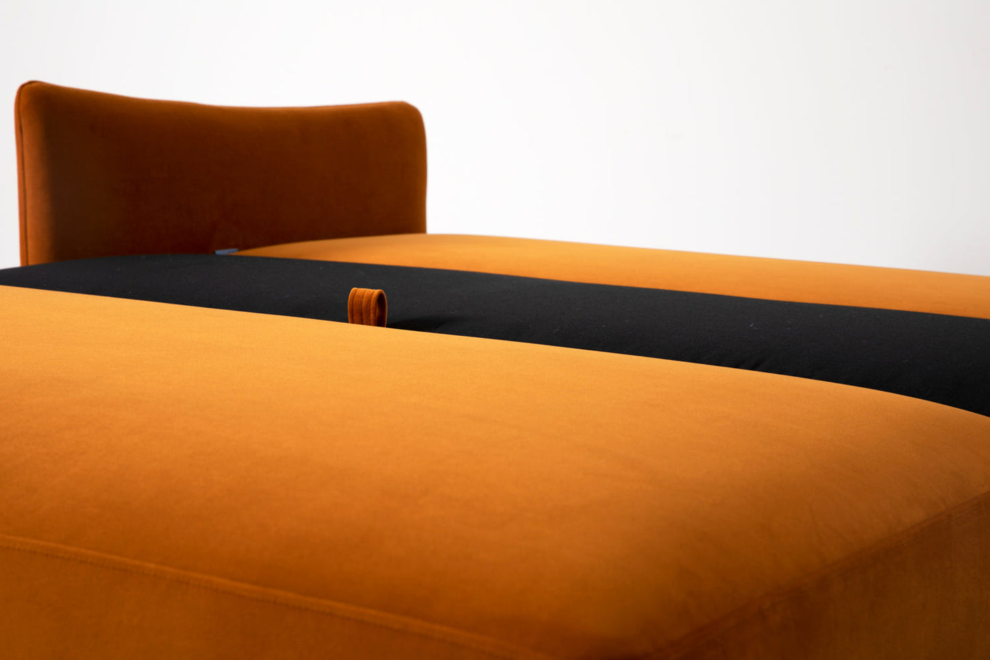 2,5-Sitzer-Schlafsofa Model 08, Bronze