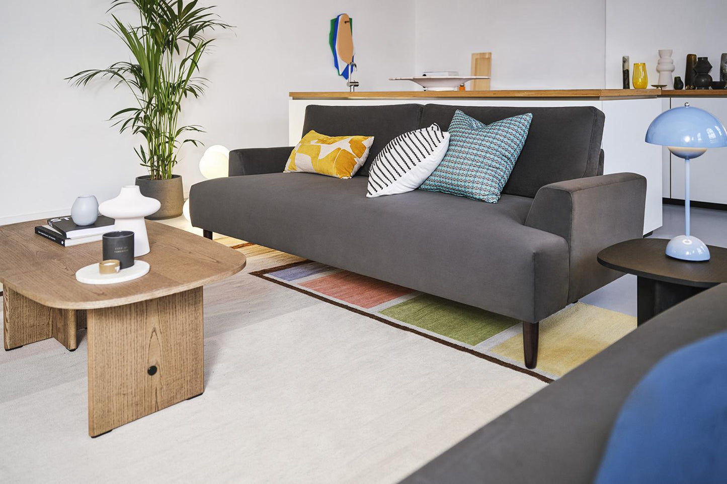 Dreisitzer-Sofa Model 05, Dunkelgrau