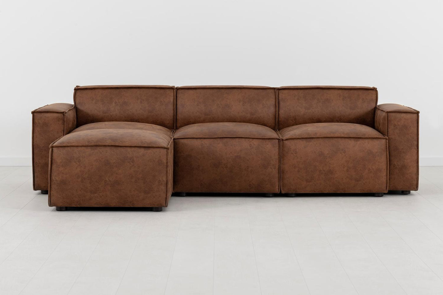Dreisitzer-Sofa Model 03 mit Chaiselongue links, Kastanienbraun