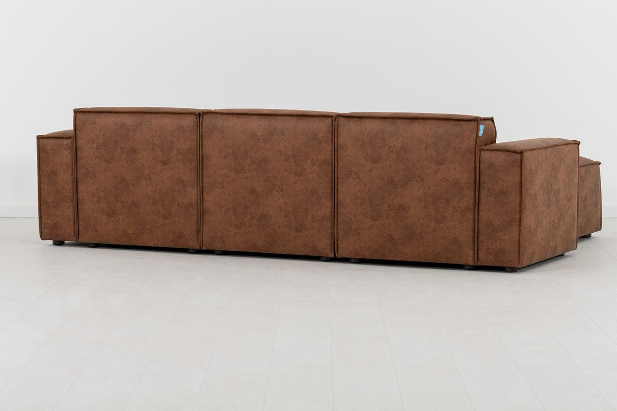Dreisitzer-Sofa Model 03 mit Chaiselongue links, Kastanienbraun