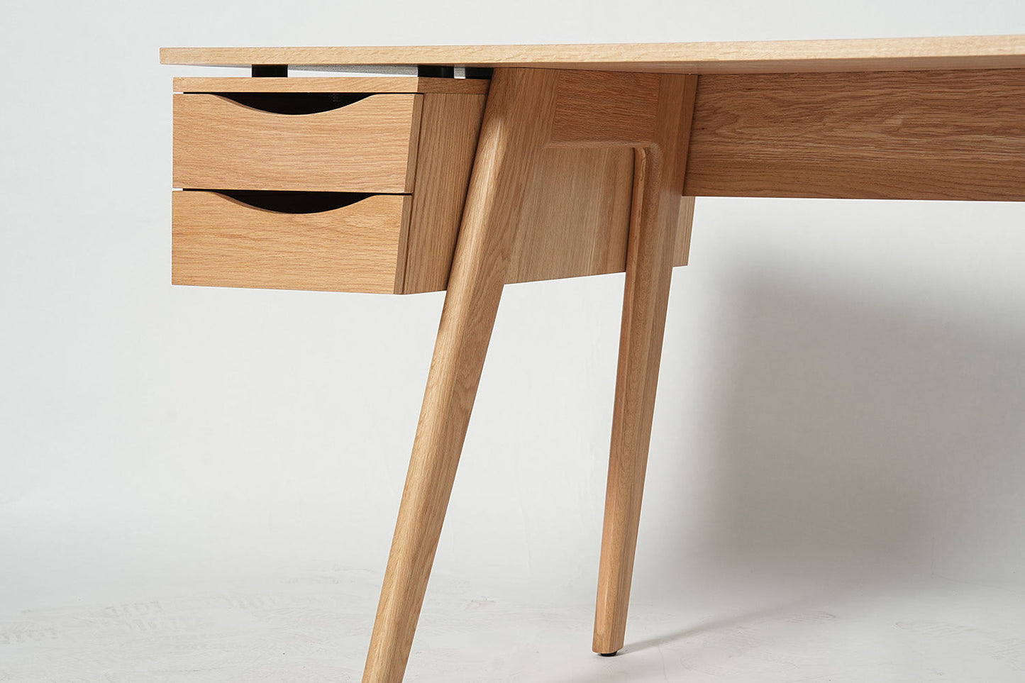 Desk 03