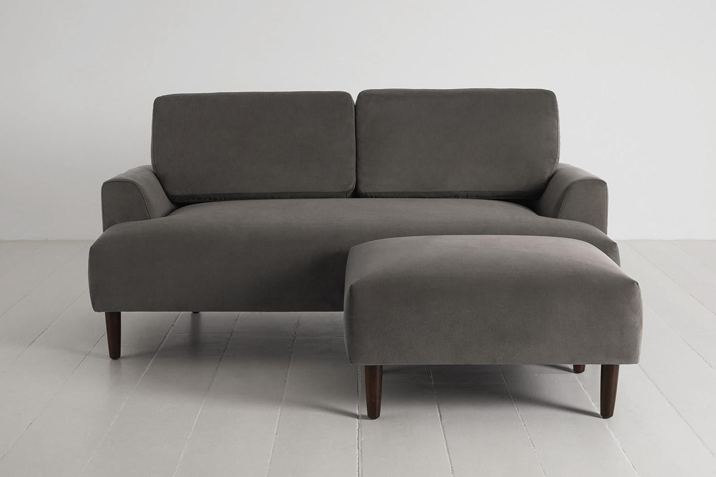 Model 05 Zweisitzer Sofa mit Hocker