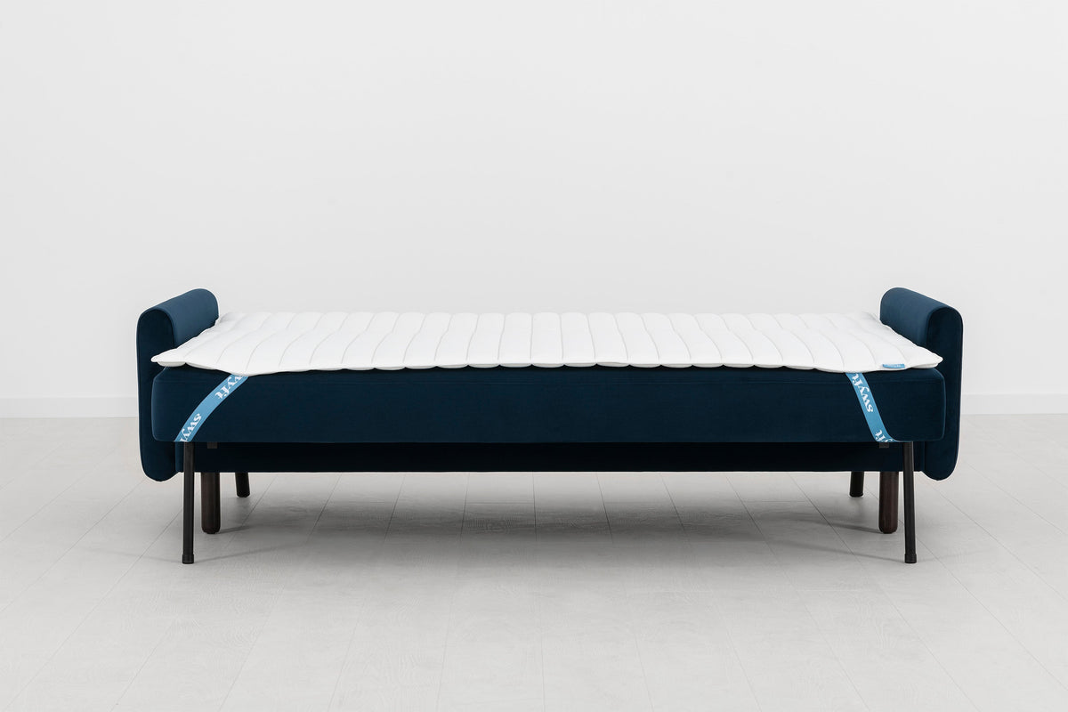 Model 04 Dreisitzer-Schlafsofa, Indigoblau