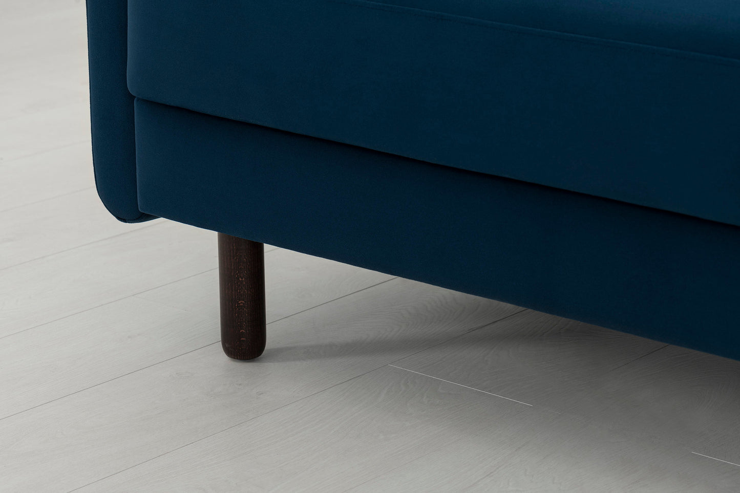 Model 04 Dreisitzer-Schlafsofa, Indigoblau