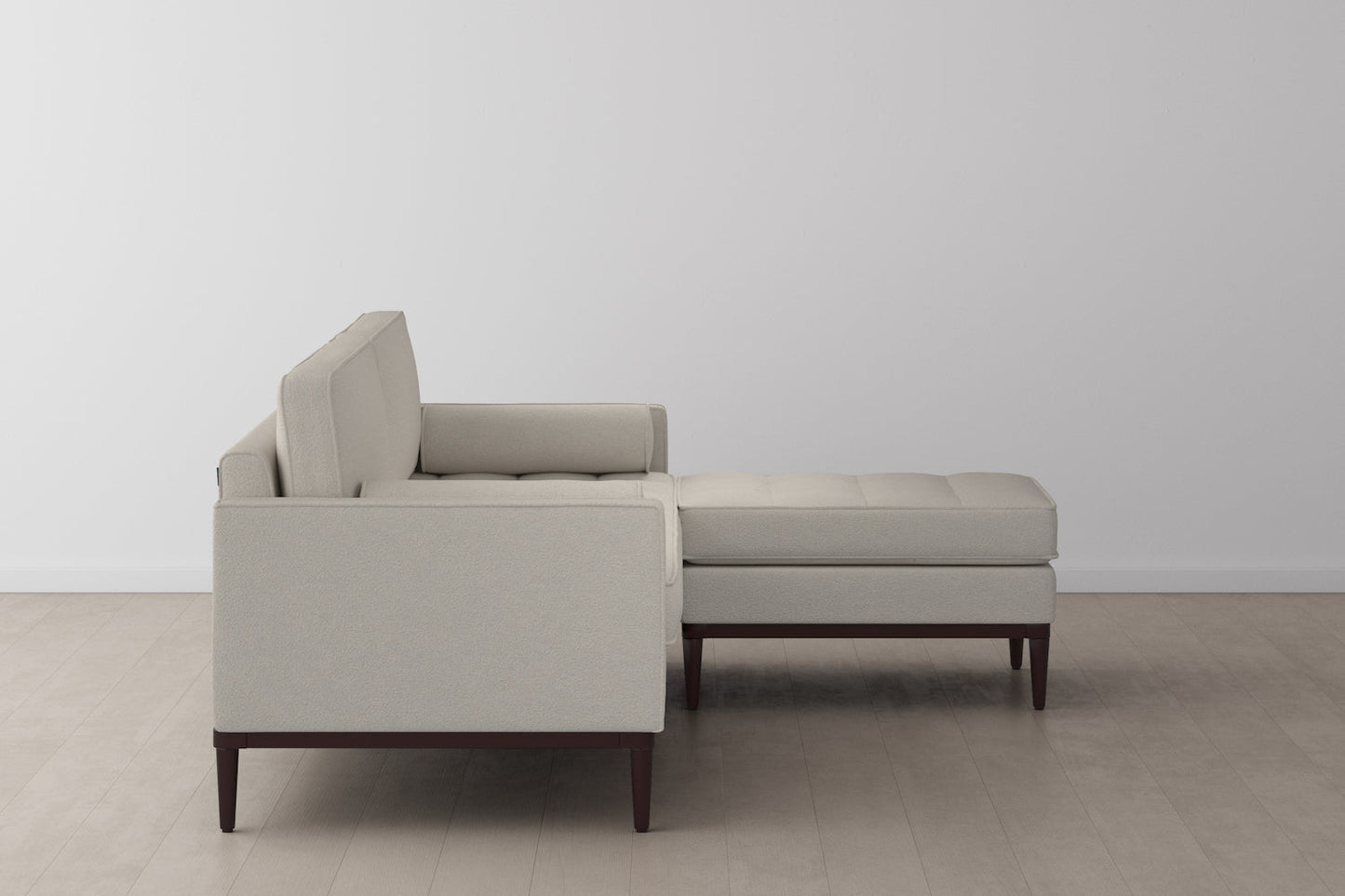 Model 02 Dreisizter Sofa mit Hocker, Elfenbeinfarbe