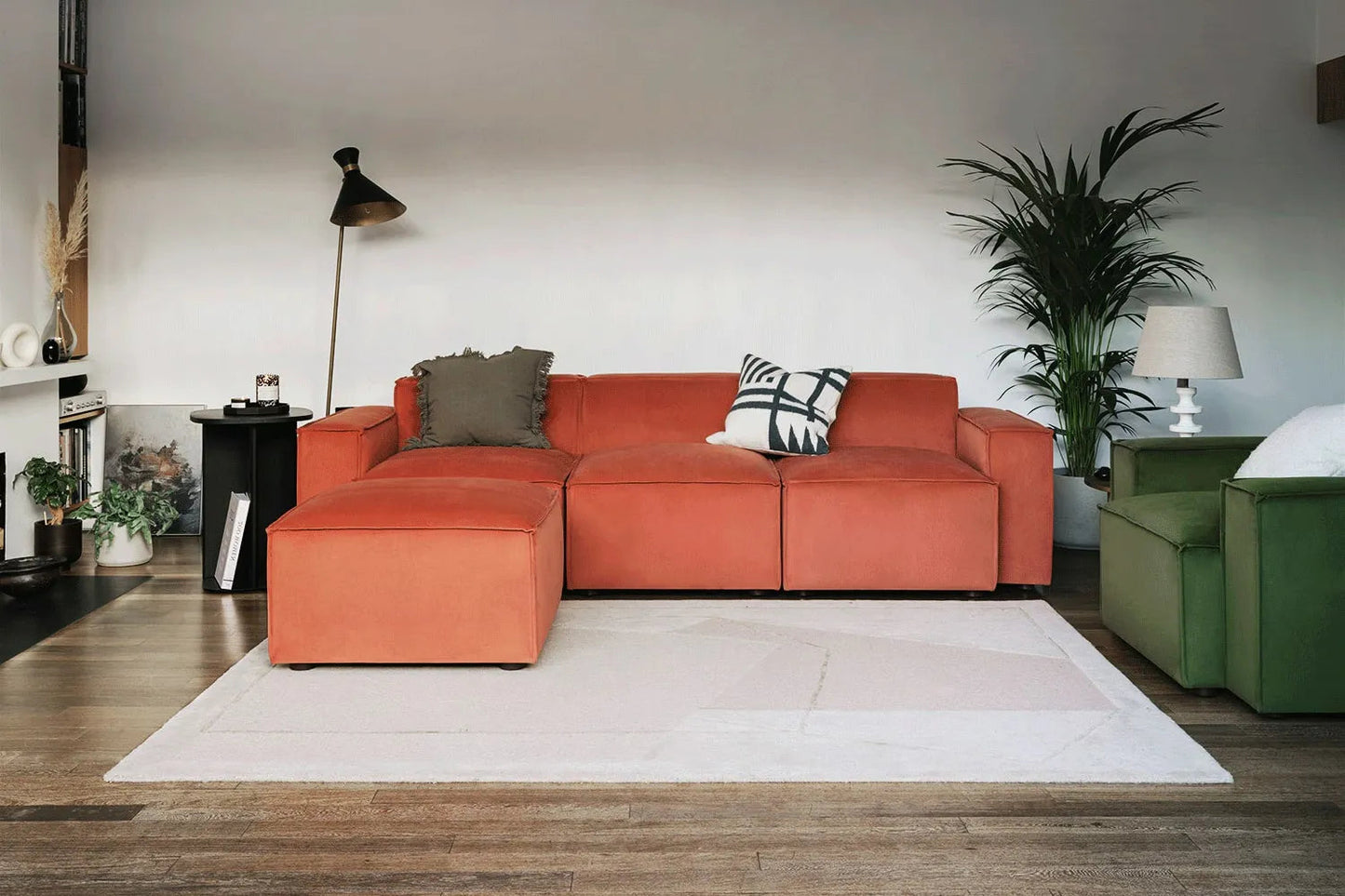 Dreisitzer-Sofa Model 03 mit Chaiselongue links