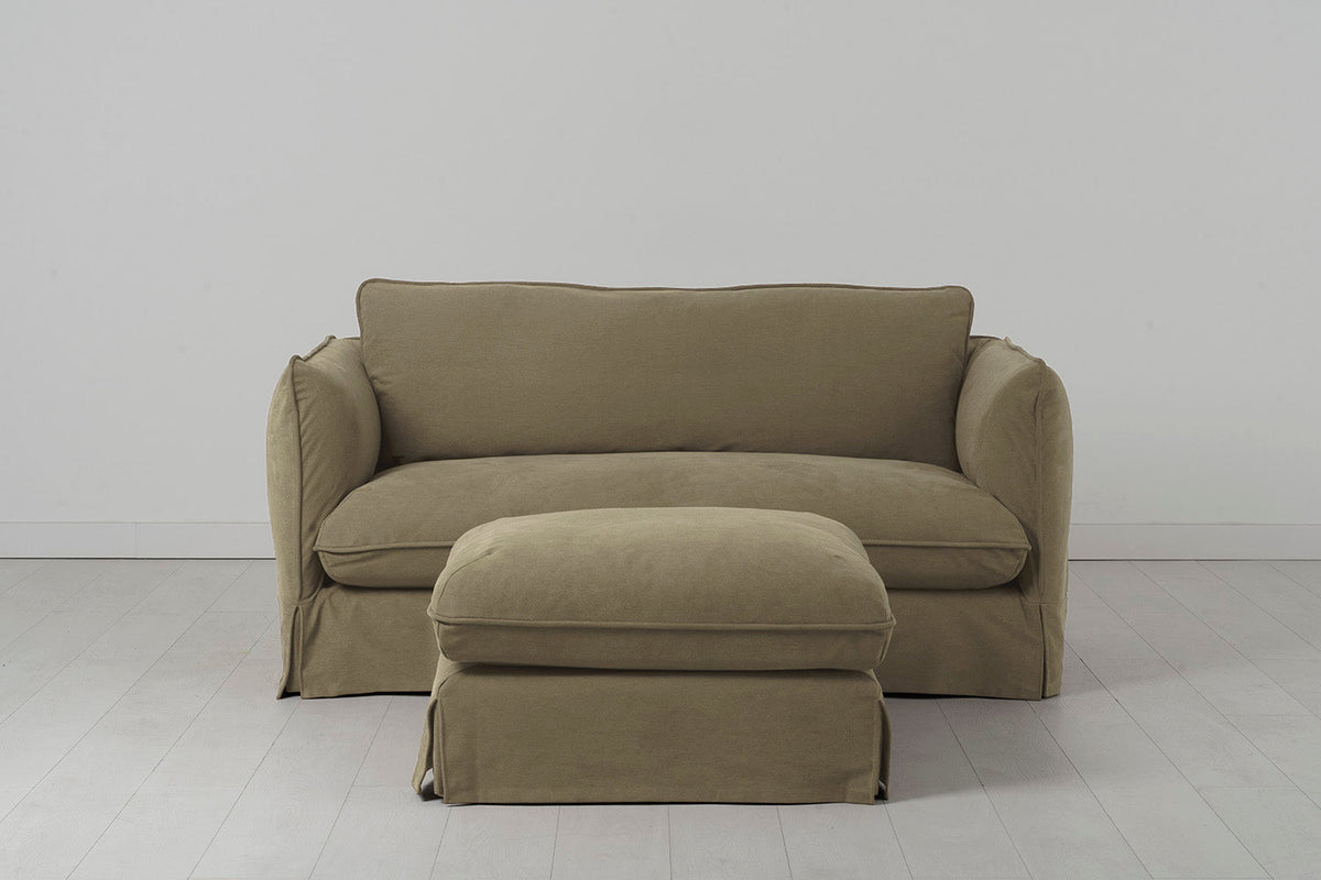 Model 18 Zweisitzer-Sofa mit Polsterhocker, Wiesengrün