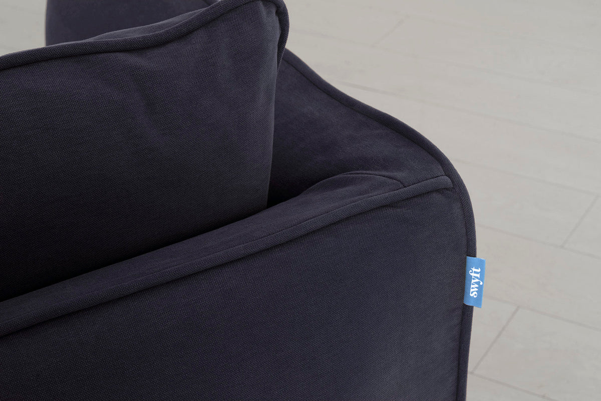 Model 18 Zweisitzer-Sofa mit Polsterhocker, Mitternachtsblau