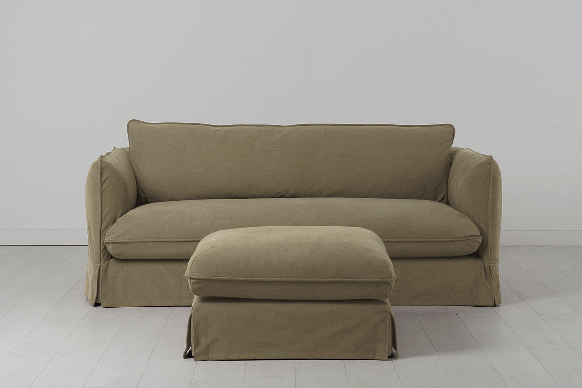 Model 18 Dreisitzer-Sofa mit Polsterhocker, Wiesengrün