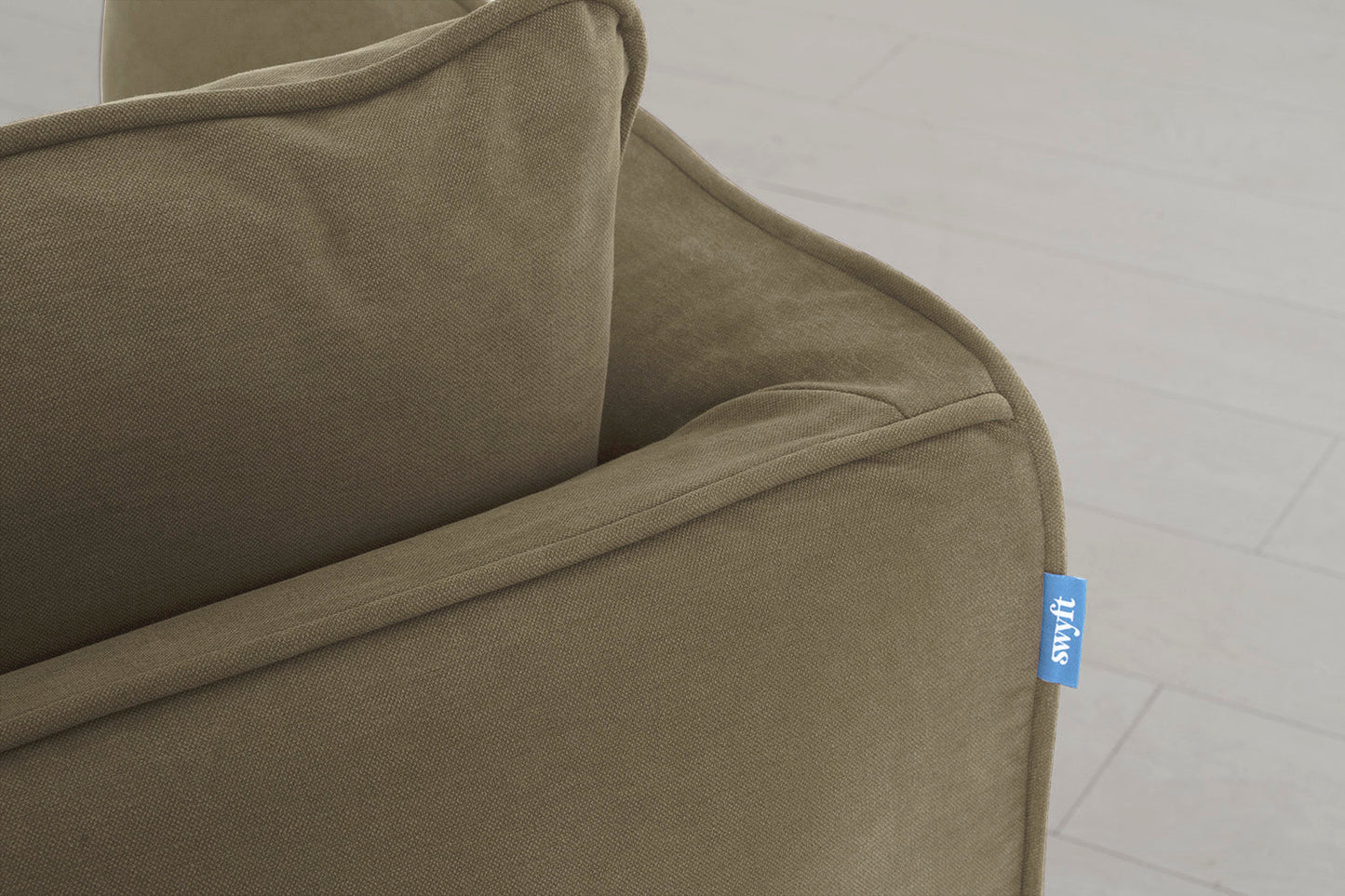 Model 18 Dreisitzer-Sofa