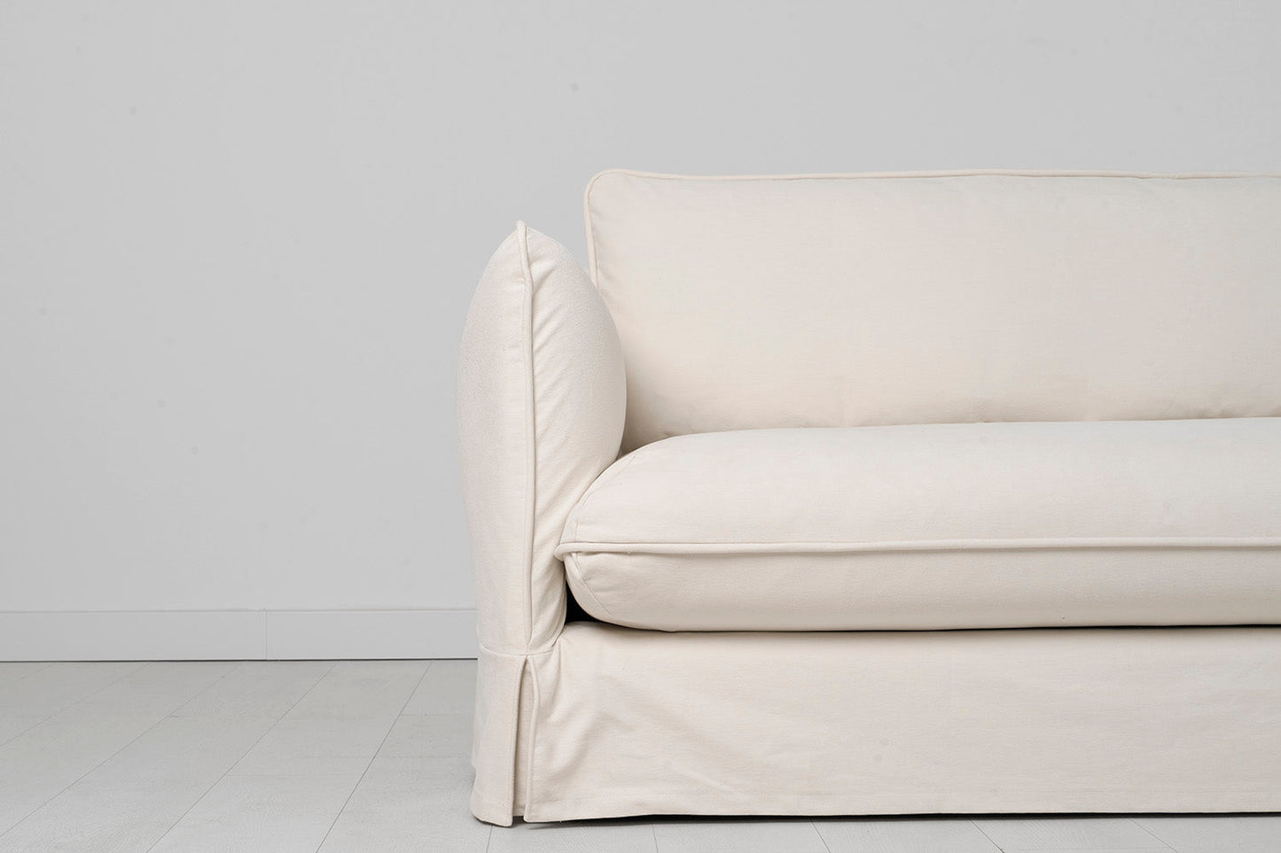 Model 18 Dreisitzer-Sofa