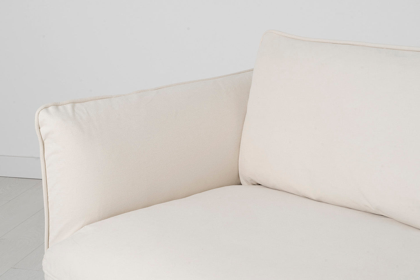 Model 18 Dreisitzer-Sofa