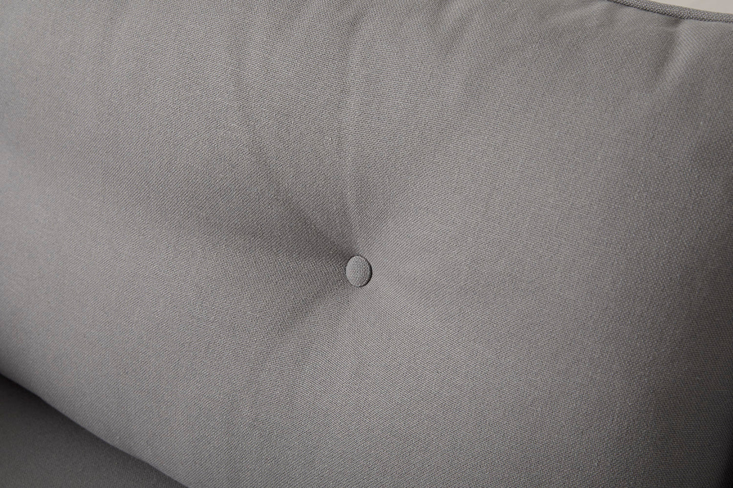 Model 19 Dreisitzer-Sofa mit Polsterhocker, Risso