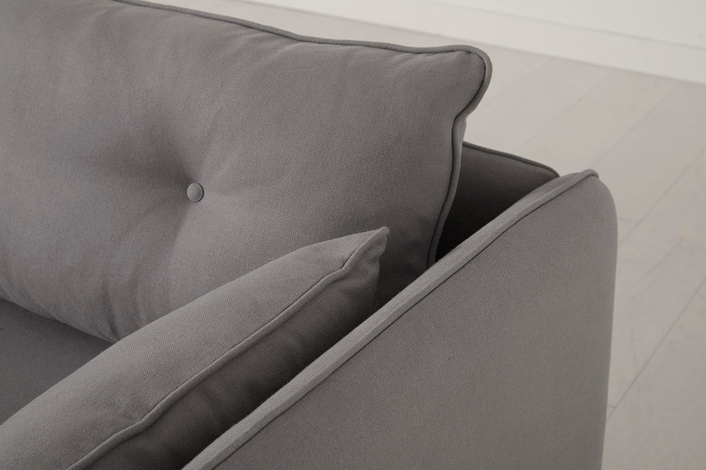 Model 19 Dreisitzer-Sofa mit Polsterhocker, Risso