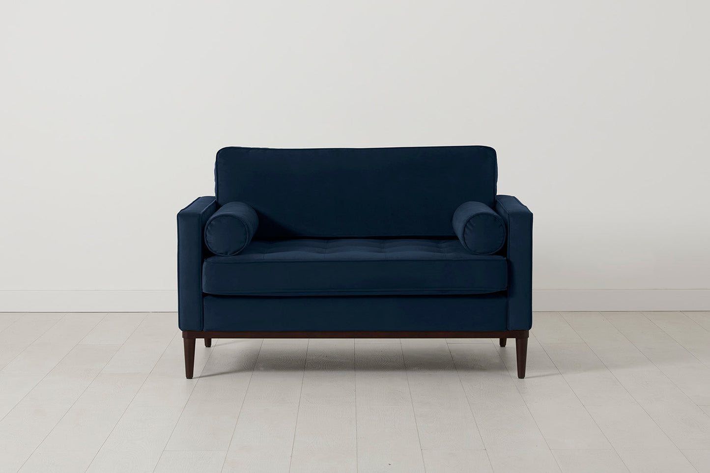 Model 02 Loveseat, Indigoblau