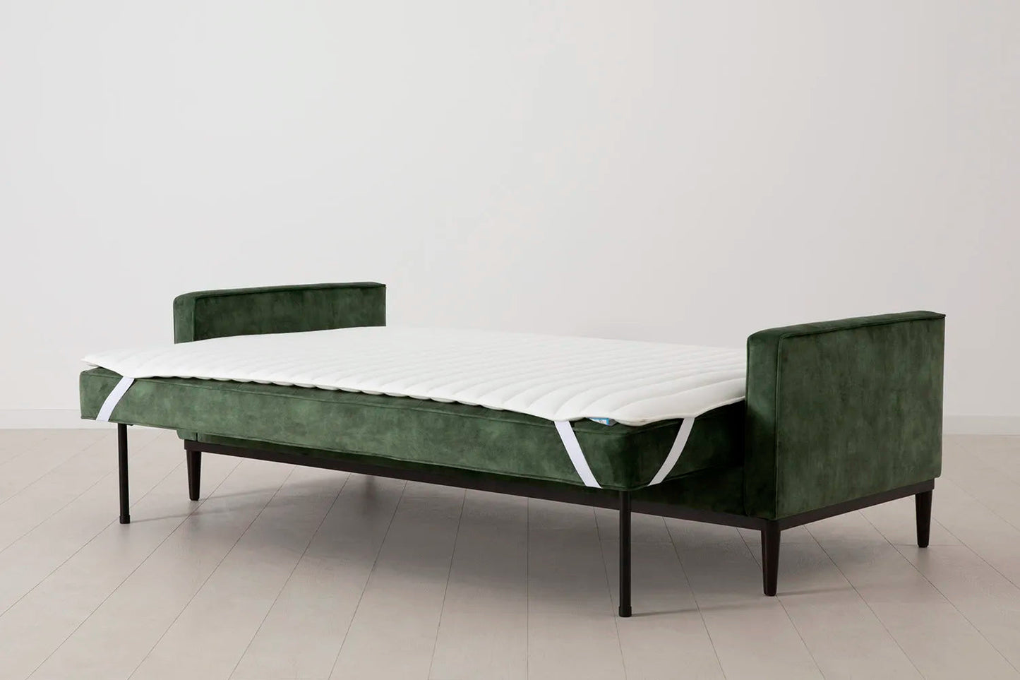 Model 02 Dreisitzer-Schlafsofa 