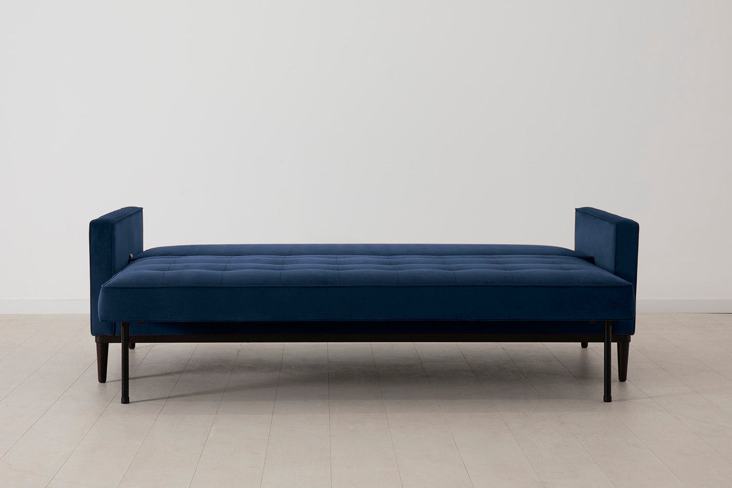 Model 02 Dreisitzer-Schlafsofa , Indigoblau