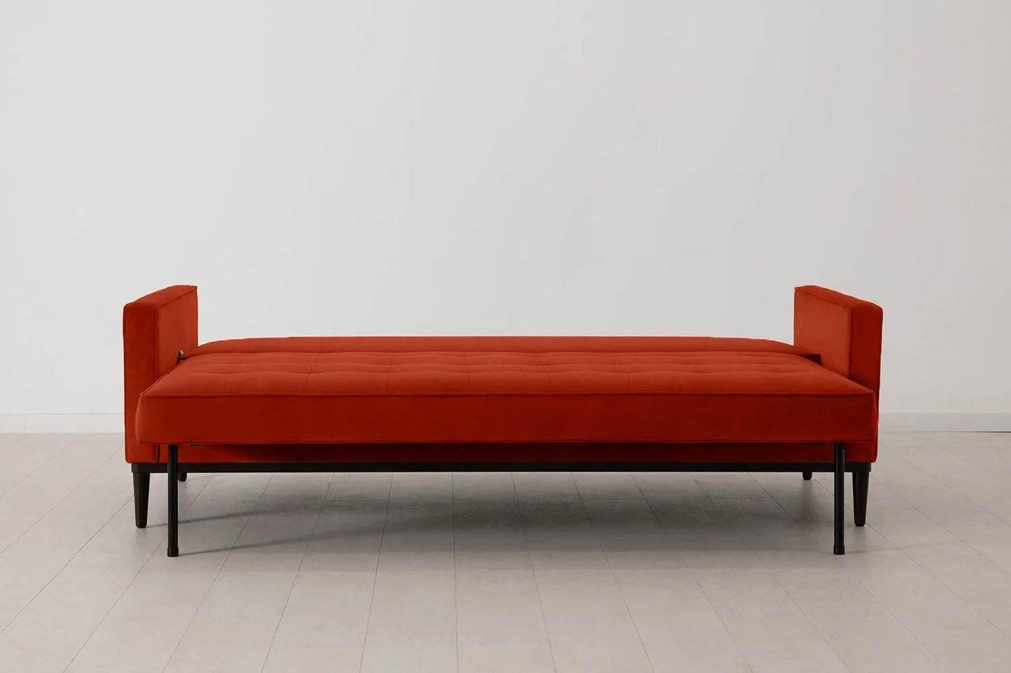 Model 02 Dreisitzer-Schlafsofa , Paprikarot