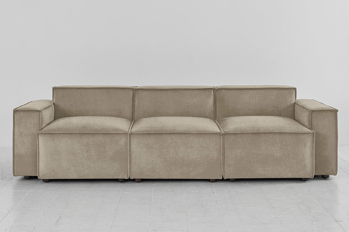 Dreisitzer-Sofa Model 03, Flachs