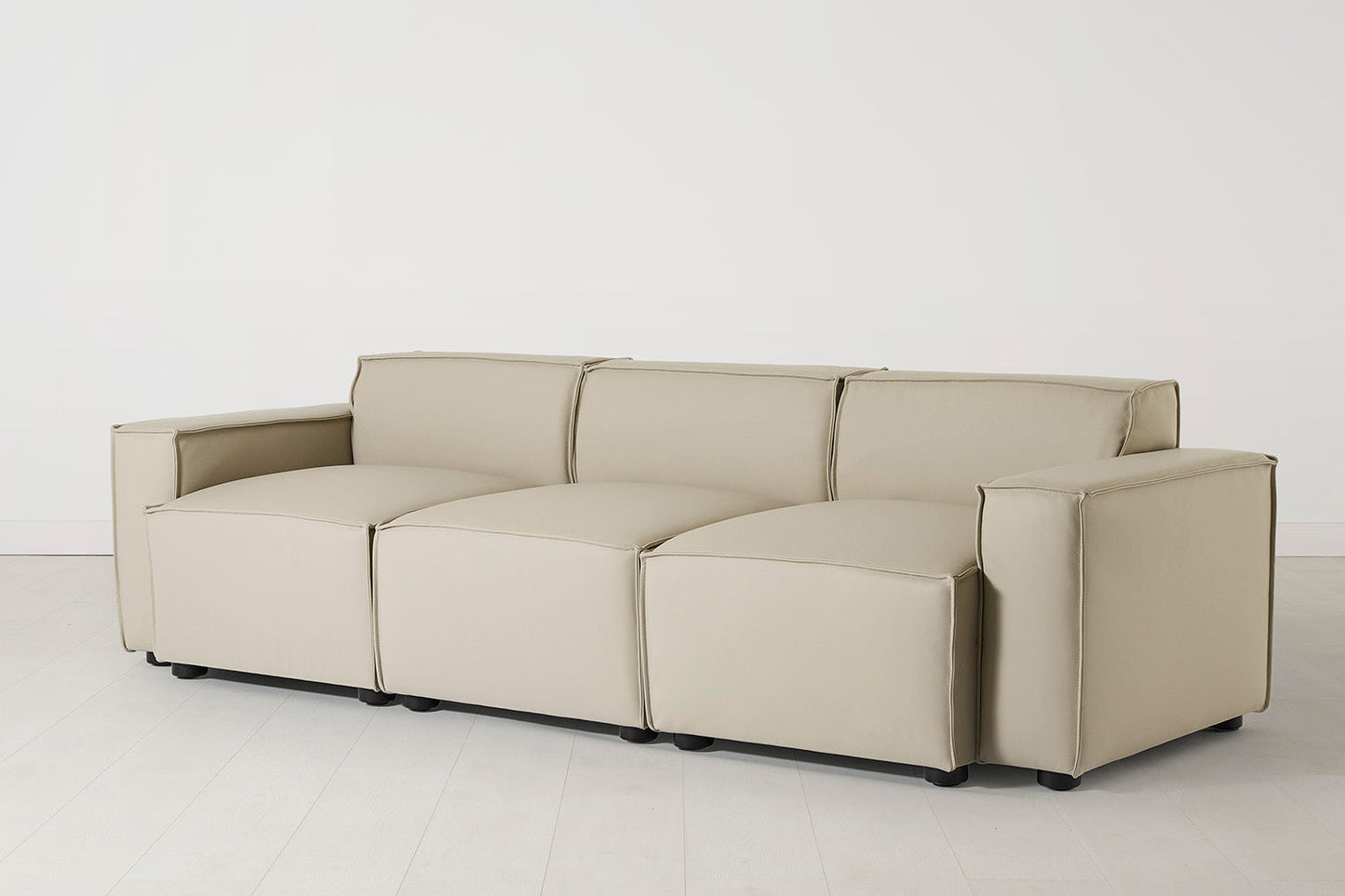 Dreisitzer-Sofa Model 03, Oyster