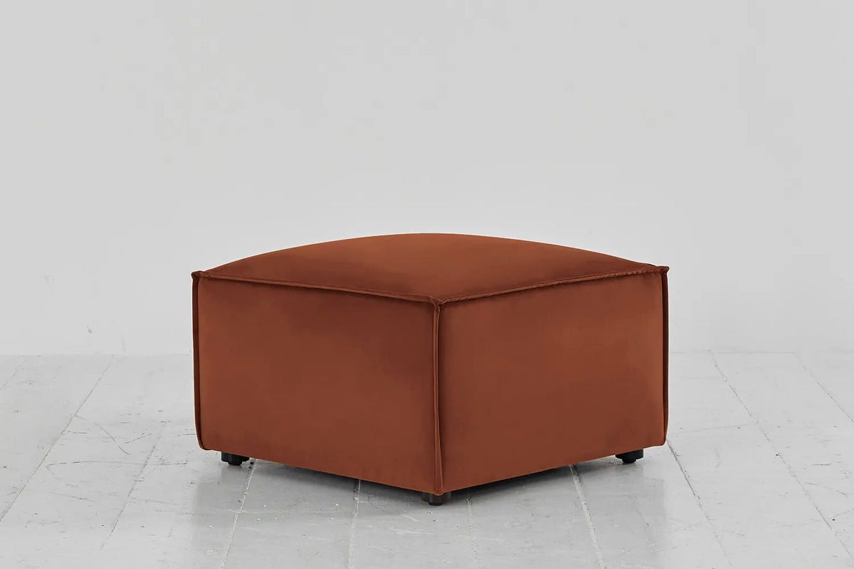 Model 03 Ottoman, Umber