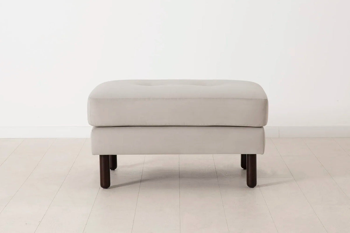 Polsterhocker Model 04, Knochenweiß