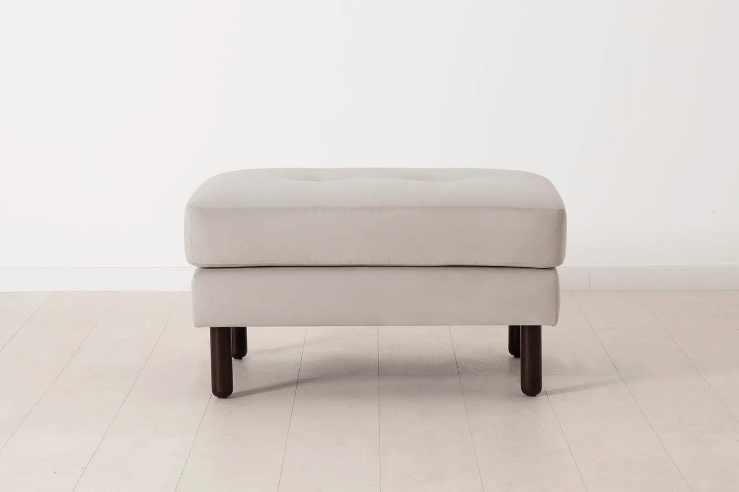 Polsterhocker Model 04, Knochenweiß